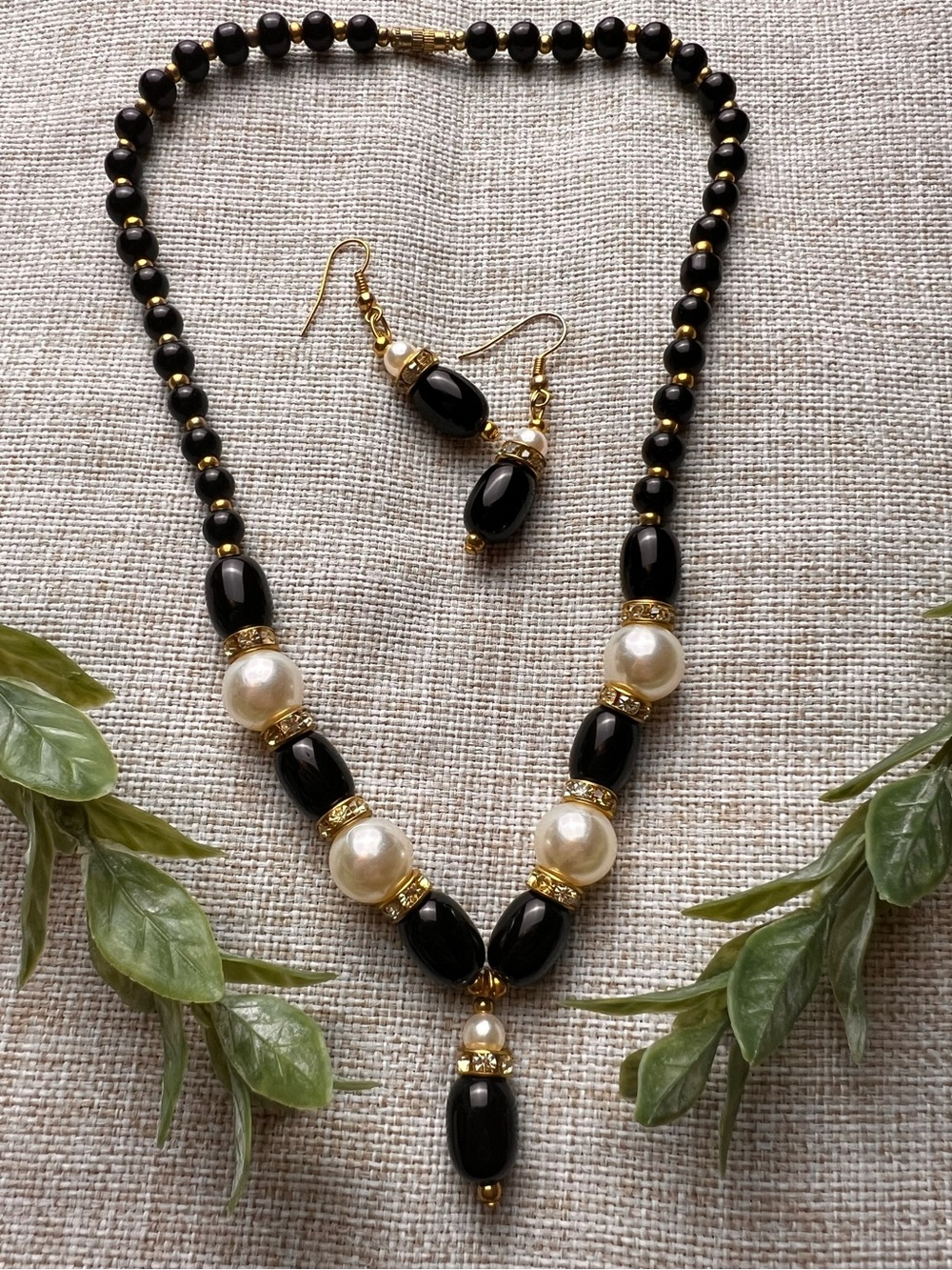VINTAGE Black, White, and Gold Beaded Pearl Necklace and Earring Set